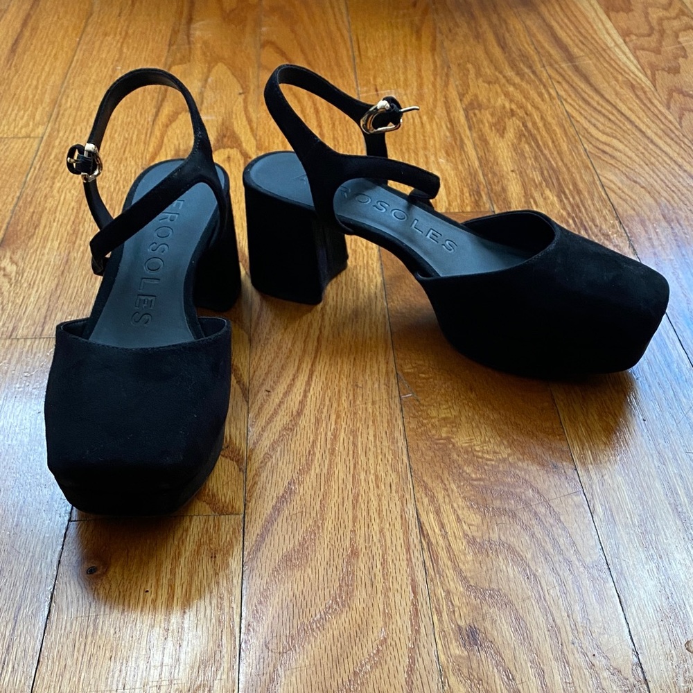 Aerosoles Soir Suede Slingback Pumps